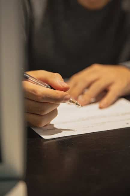 How to Position Paper for Left-Handed Writing: A Complete Guide to Comfortable, Smudge-Free Handwriting