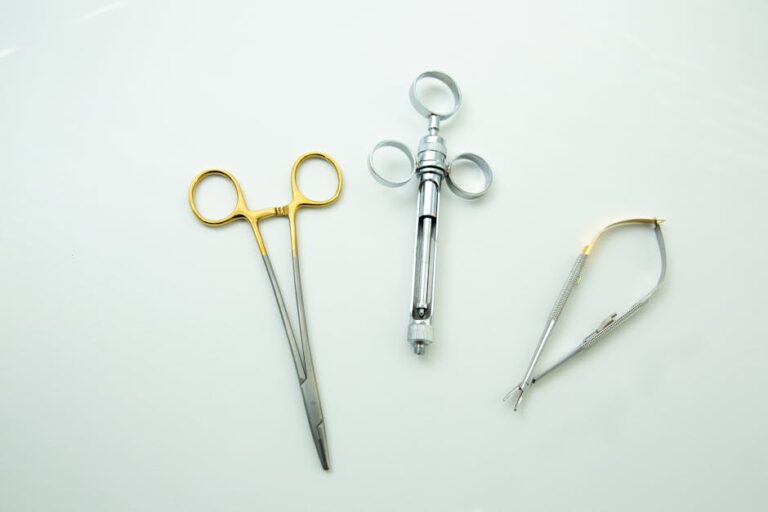 Left-Handed Tools for the Workshop: Essential Gear for Southpaw Makers
